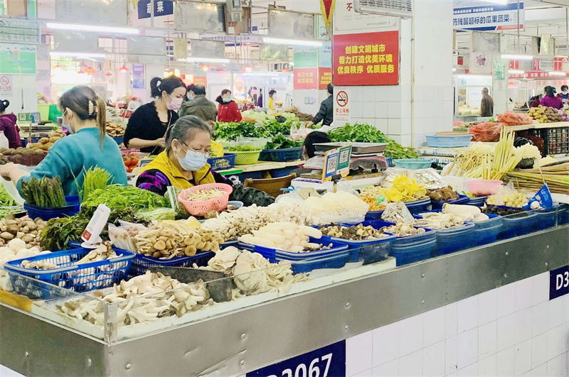 整潔、文明、有序的吳圩農(nóng)貿(mào)市場、邕寧商場和水街市場2（拍攝：謝丹妮）.jpg