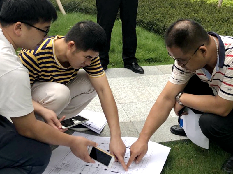 資產(chǎn)招租前現(xiàn)場(chǎng)勘察.jpg