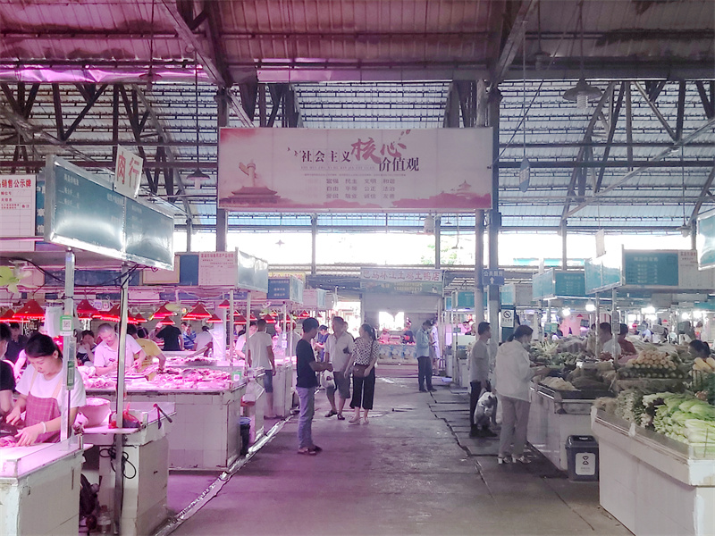 飛鳳市場、富源農(nóng)貿(mào)市場宣傳欄、宣傳標(biāo)語2（拍攝：柒紅）.jpg