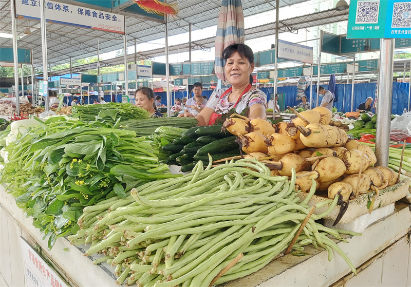 整潔、文明、有序的吳圩農(nóng)貿(mào)市場、邕寧商場和水街市場3（拍攝：柒紅）.jpg